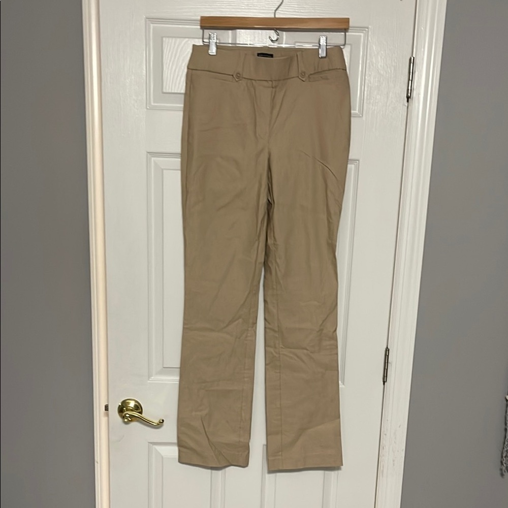 Violets and Roses Stitch Fix Size 8 Pull on Tan Khaki Pants